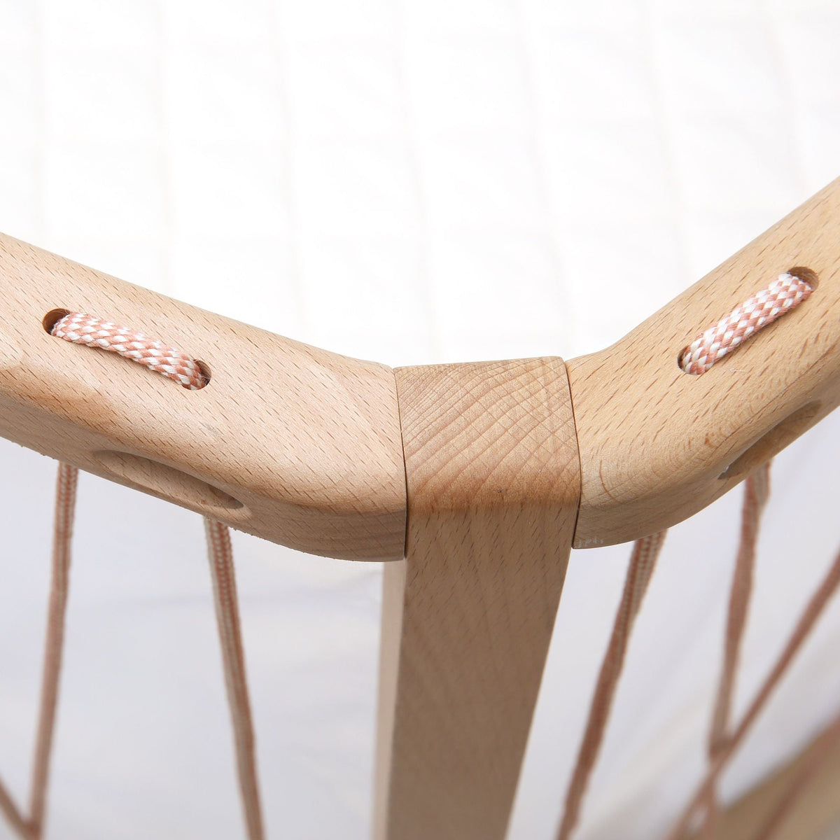 Babybett "KIMI" Rosenholz (umbaubar in ein offenes Babybett) - little something