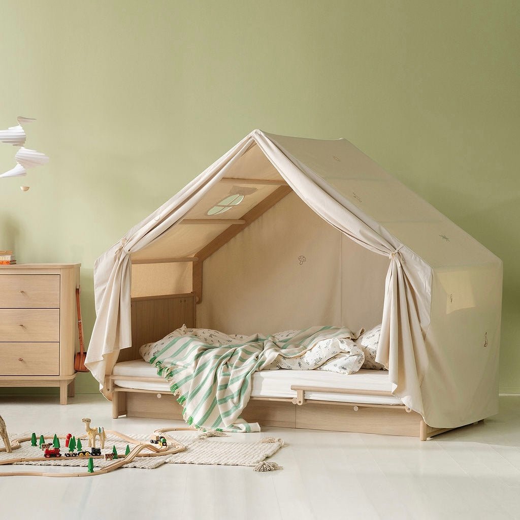 Camp Novel Zelt Betthimmel für Hausdach mit Stickerei, ungefärbt - little something