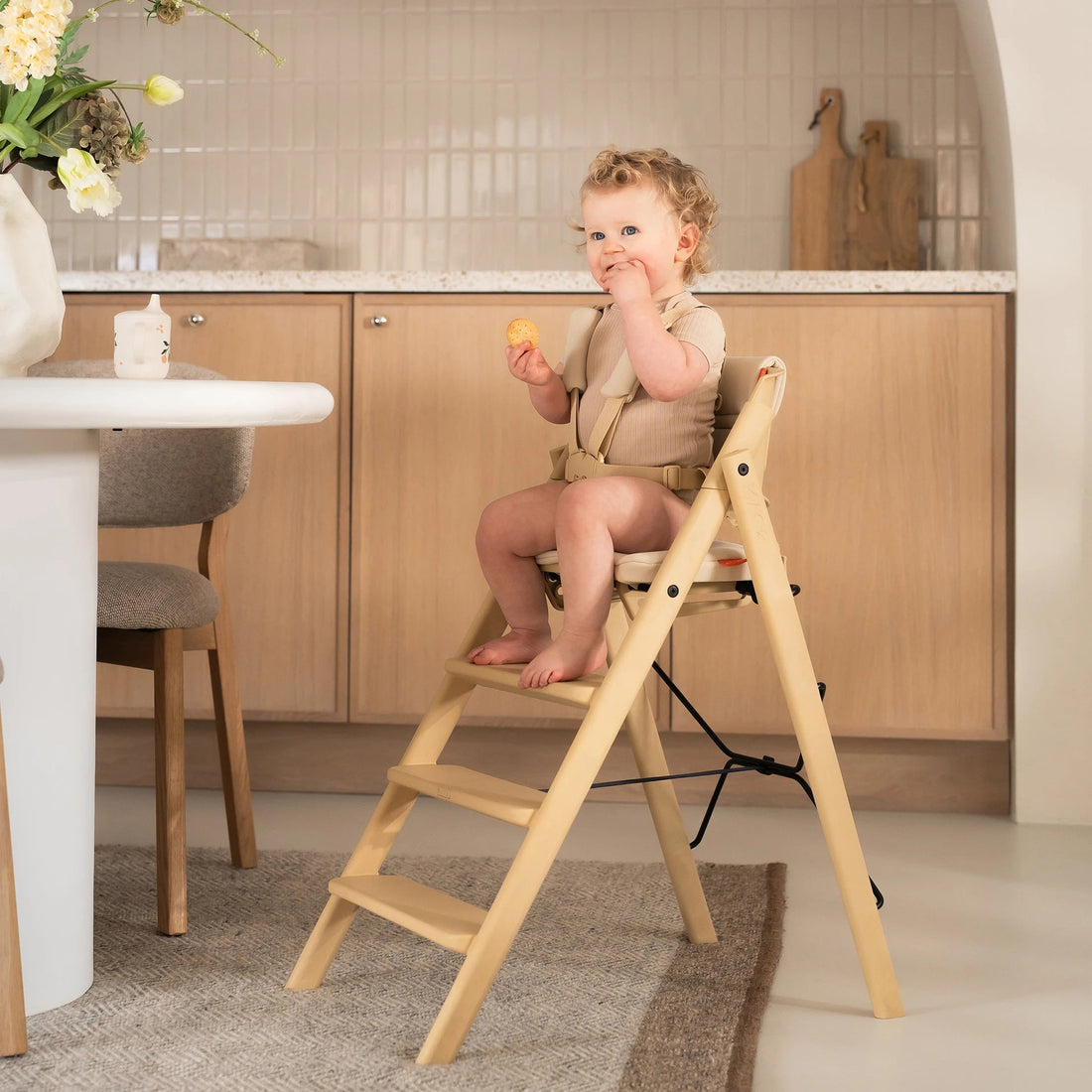KLAPP Faltbarer Hochstuhl - Eiche natur - Baby Bundle II (inkl Kissen &amp; Gurte) - desert sand - little something