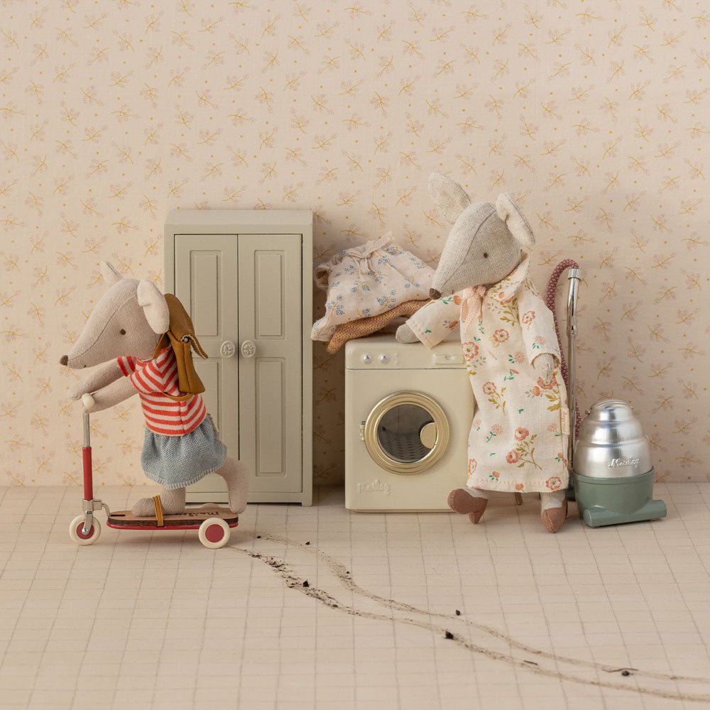Schwester Maus, Große Schwester - little something