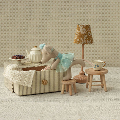 Tanzmaus im Tagesbett, Kleine Schwester - little something